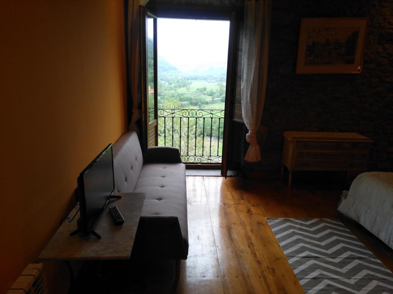 Agroturismo La Casona De Belmonte Ovinana  외부 사진